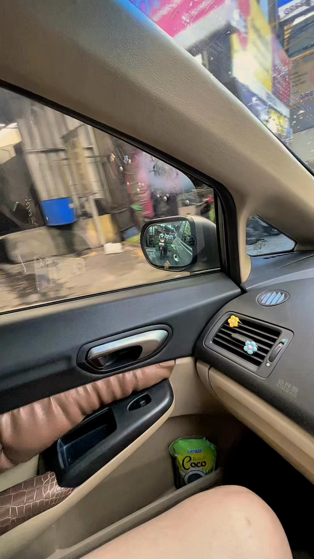 @V🕊️