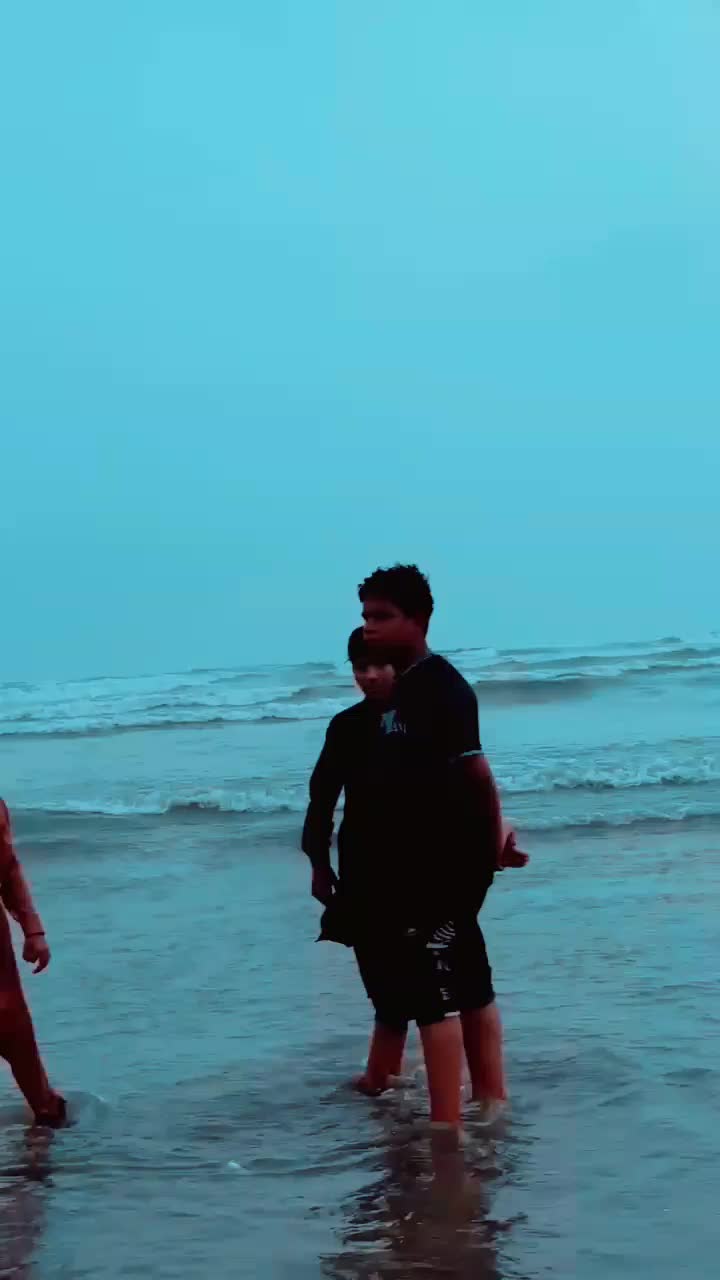 @singer naveed saqi