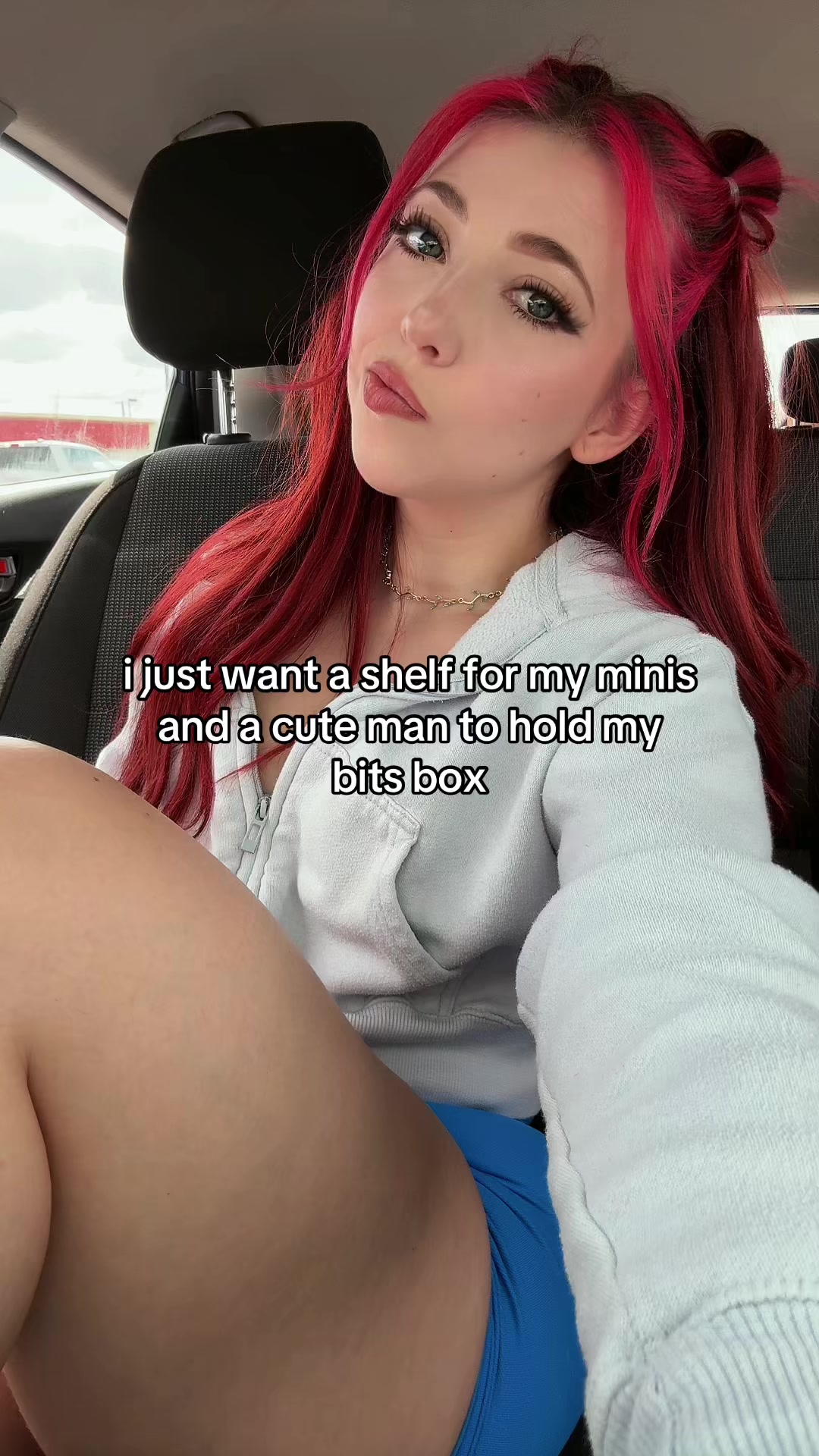 @queensylviemarie