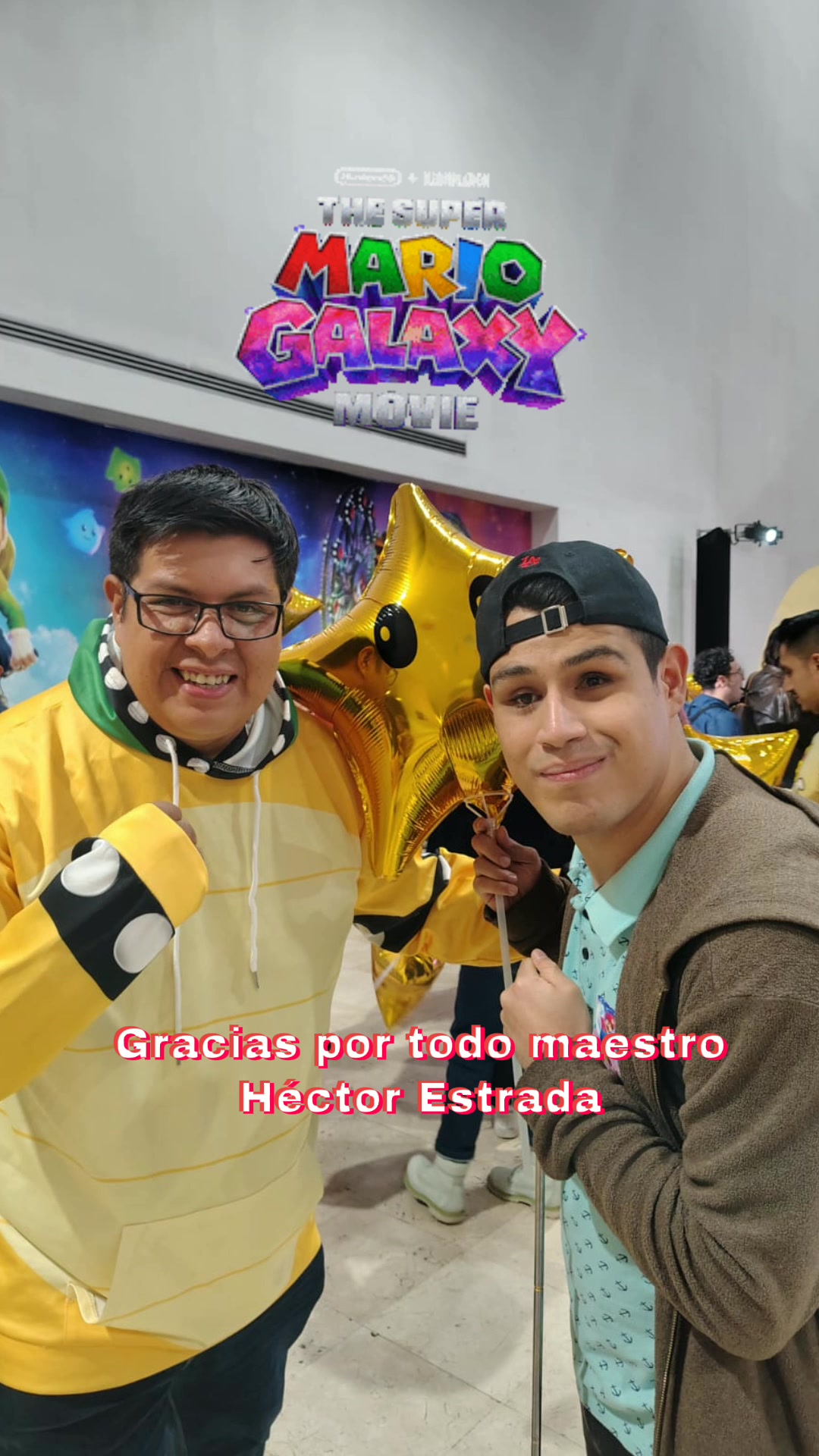 @AXEL LE&Oacute;N