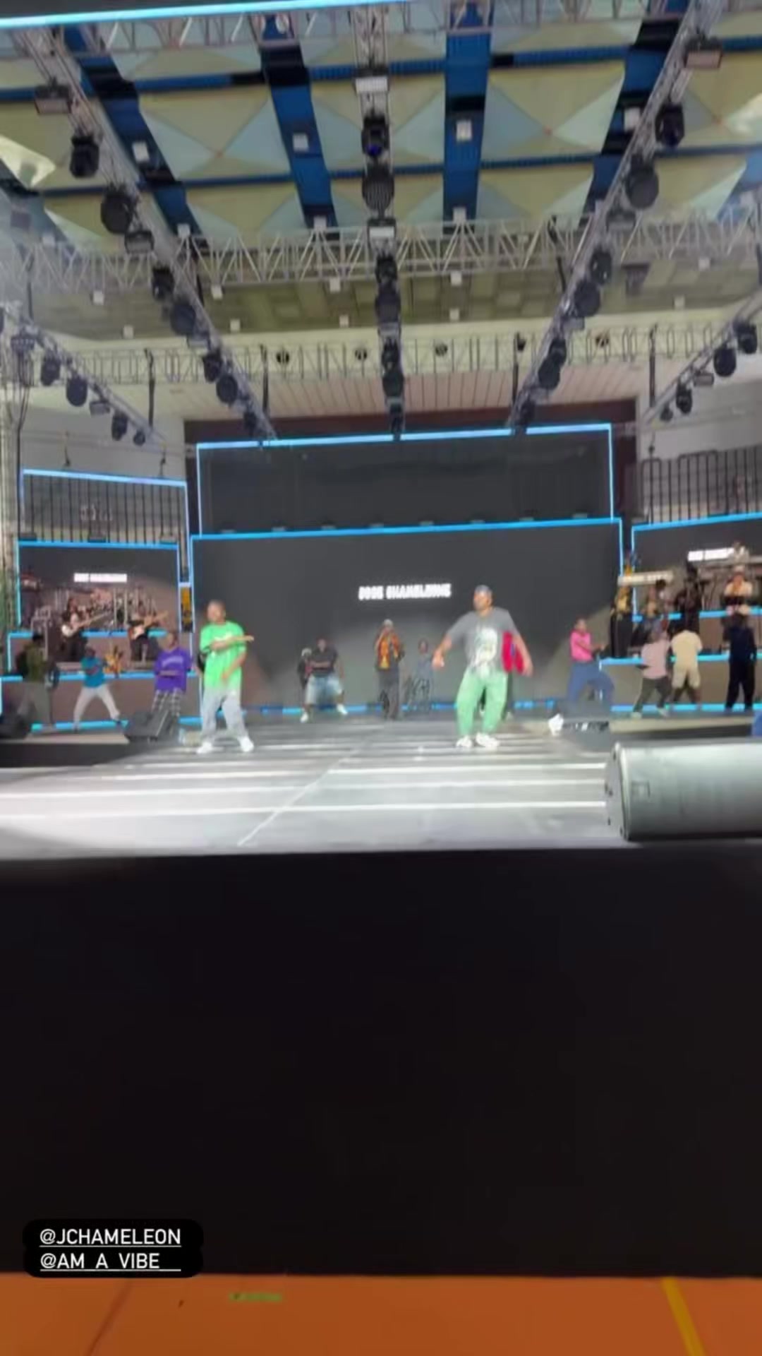 @ViBES 🤏🤏