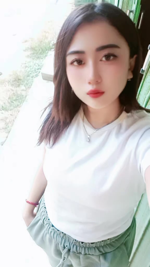 @Vhira
