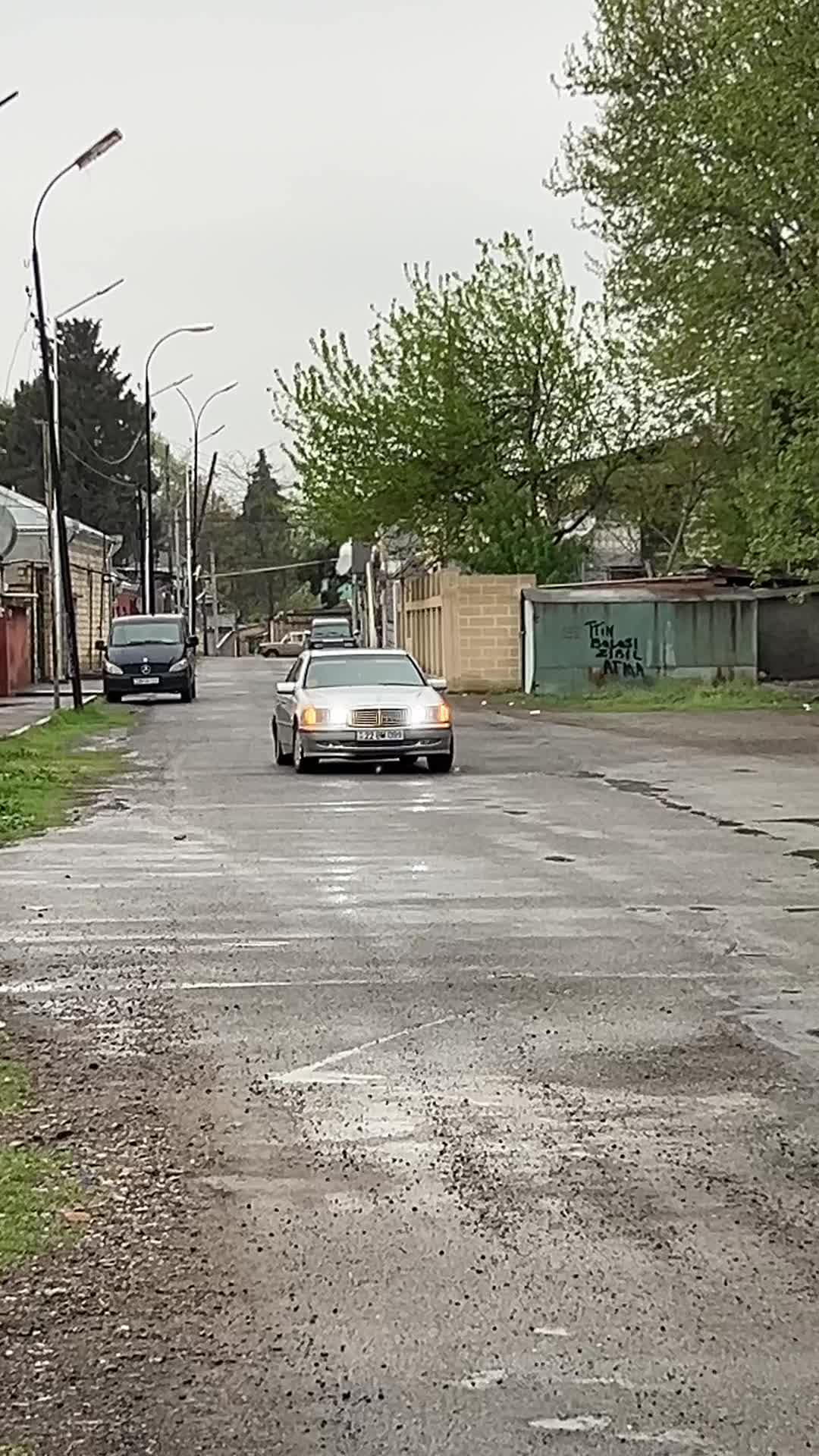 @099