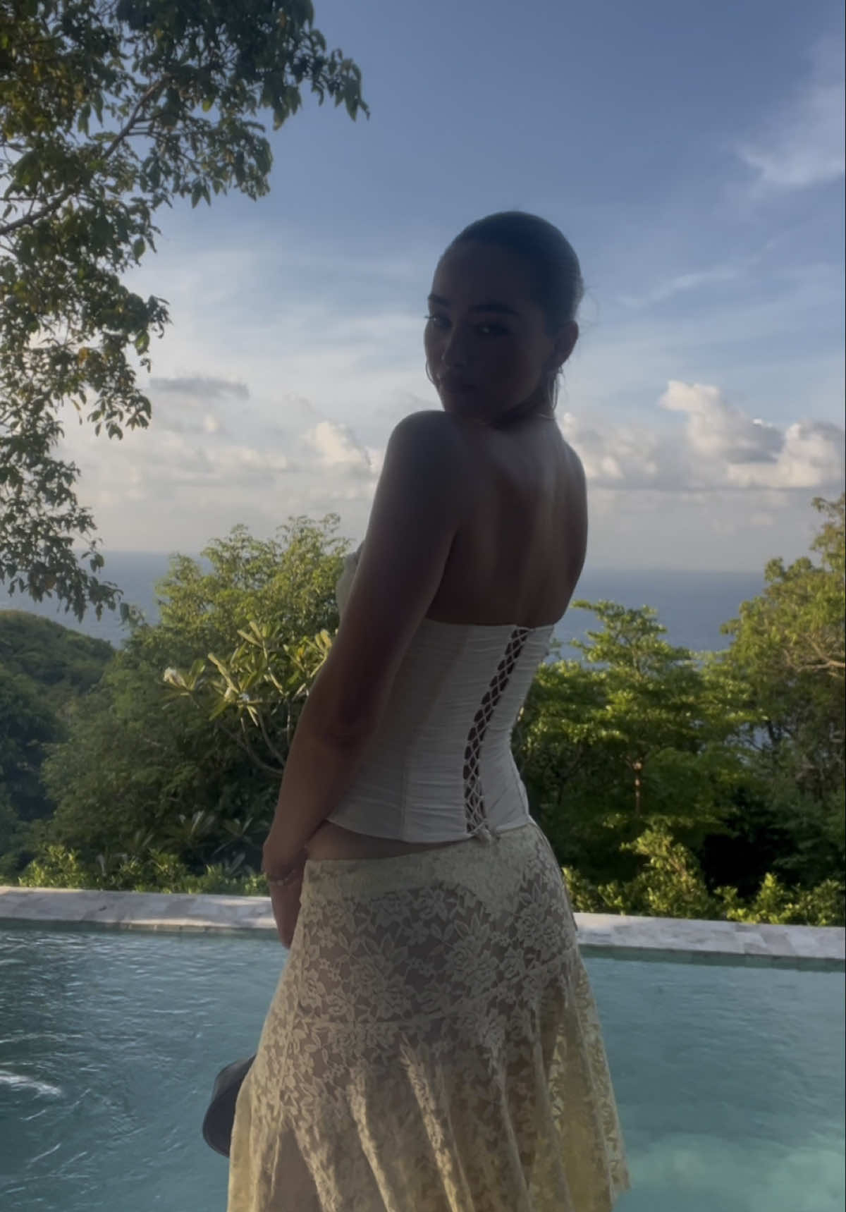 @larnijennar