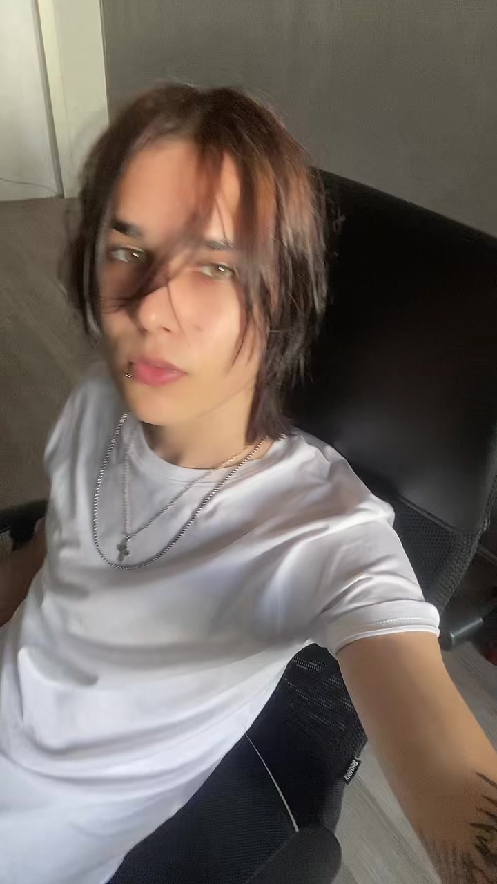 @1shitker