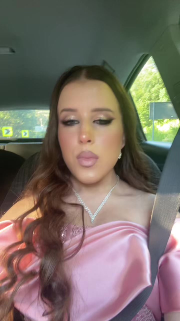@ℕ𝕚𝕜𝕚🦢