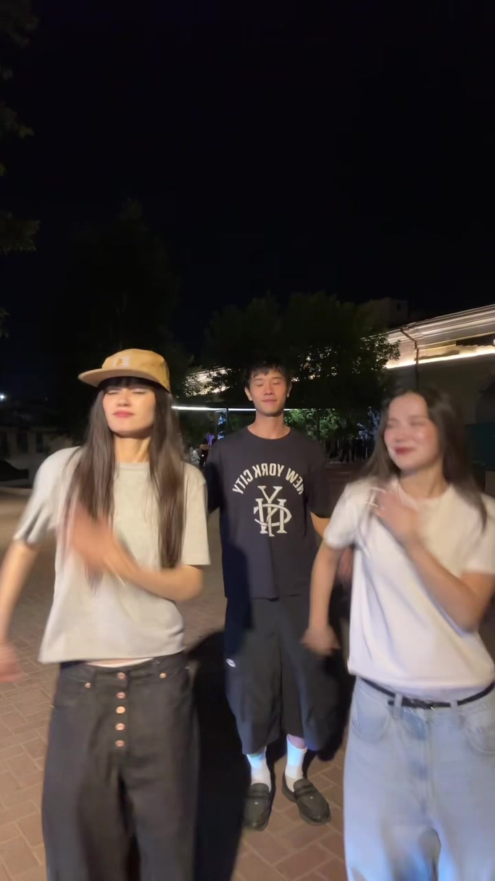 @karina