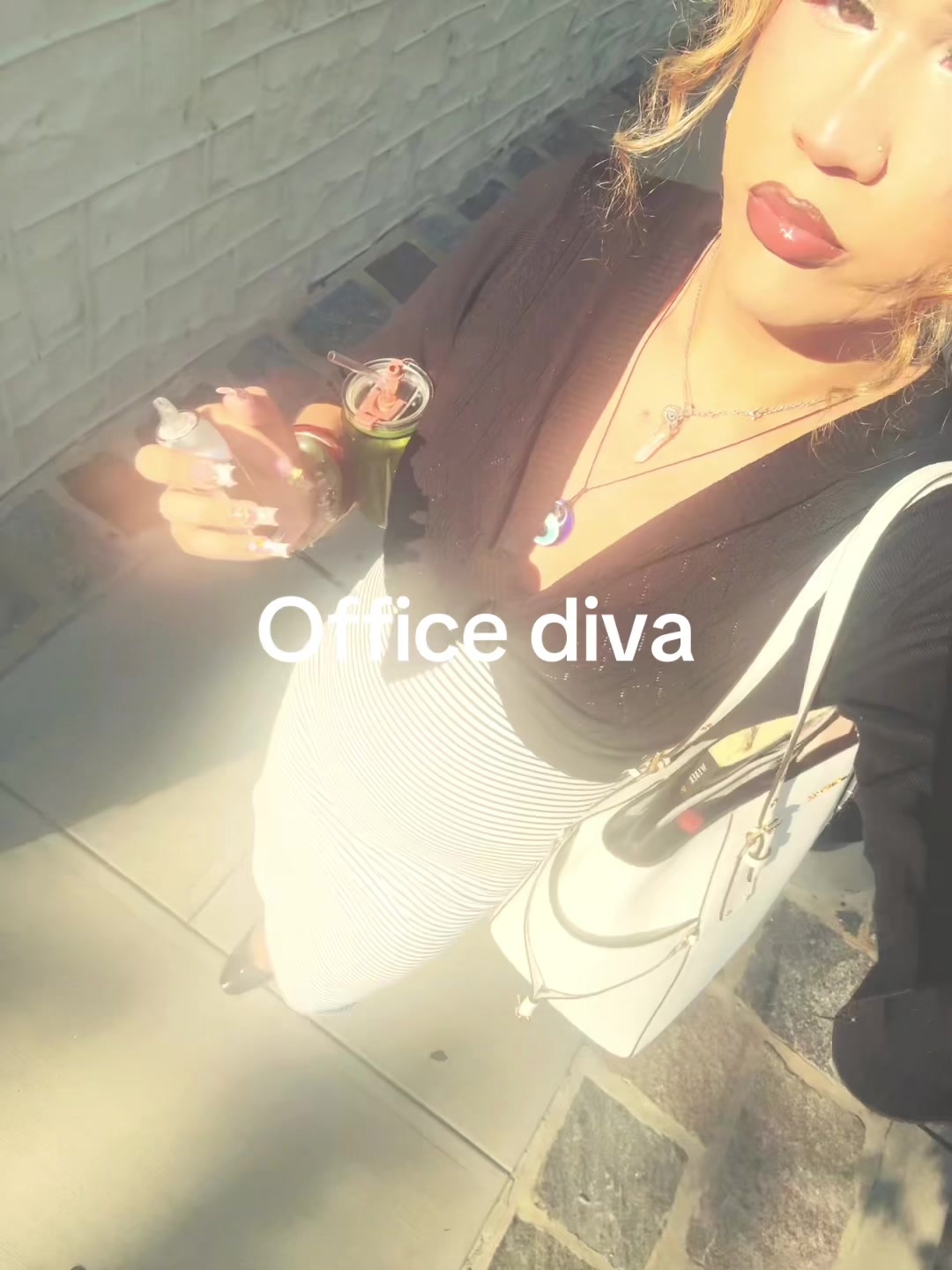 @ellesodivine