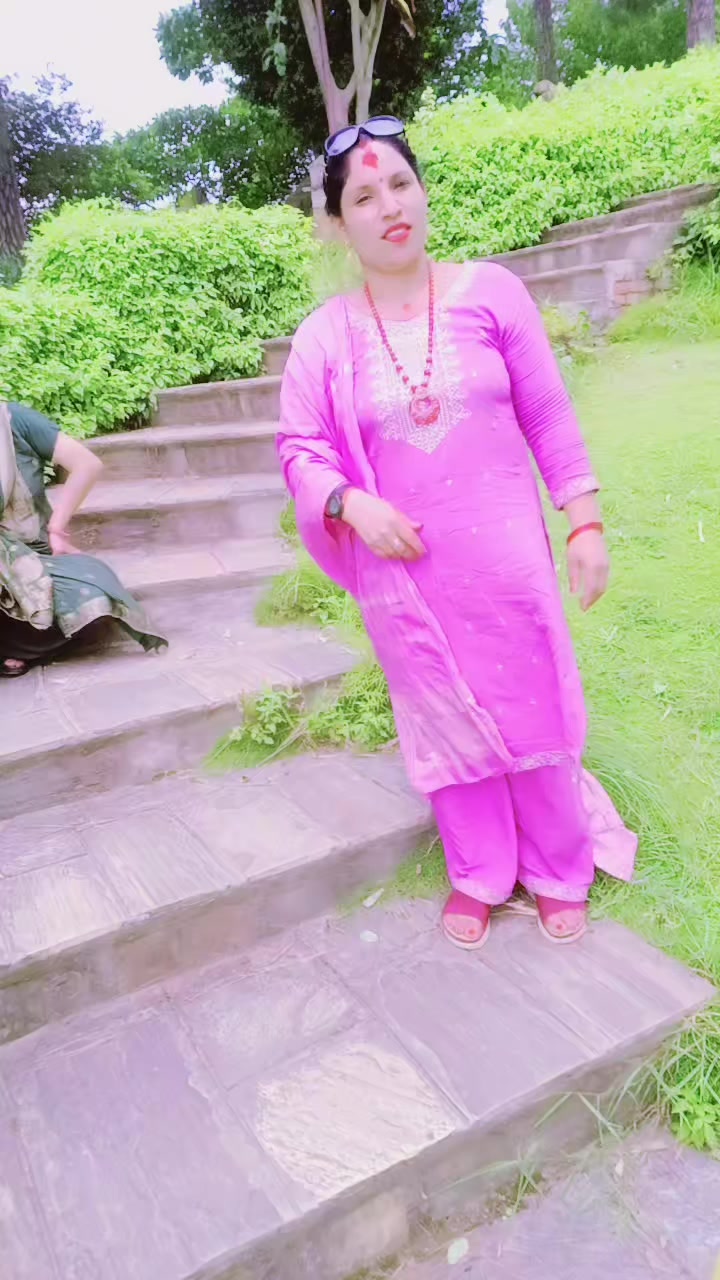 @सुजता थापा🌺