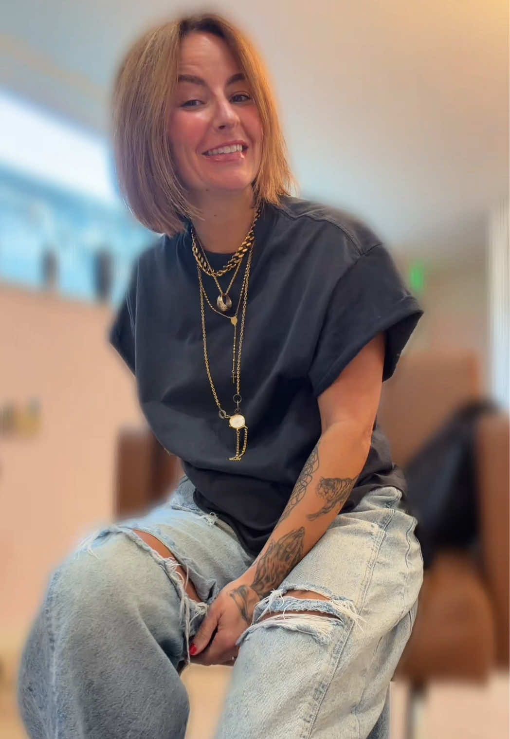 @EV.B🧿