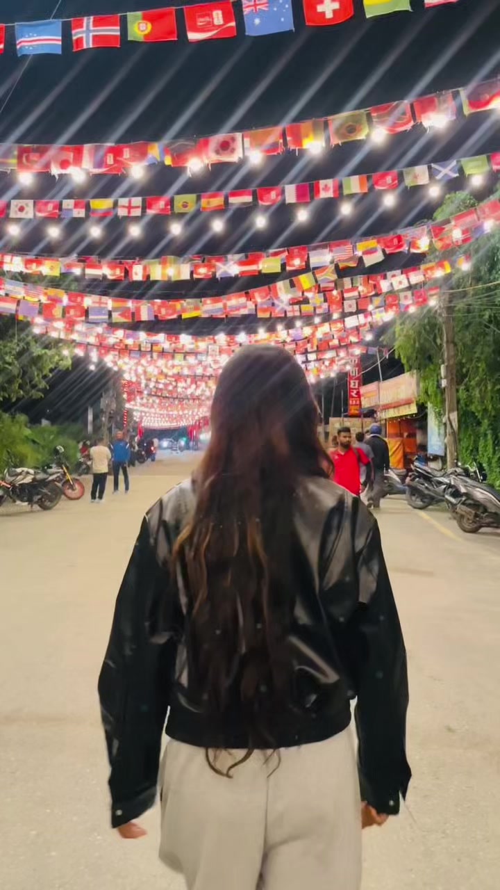 @समिक्षा..!😵💫