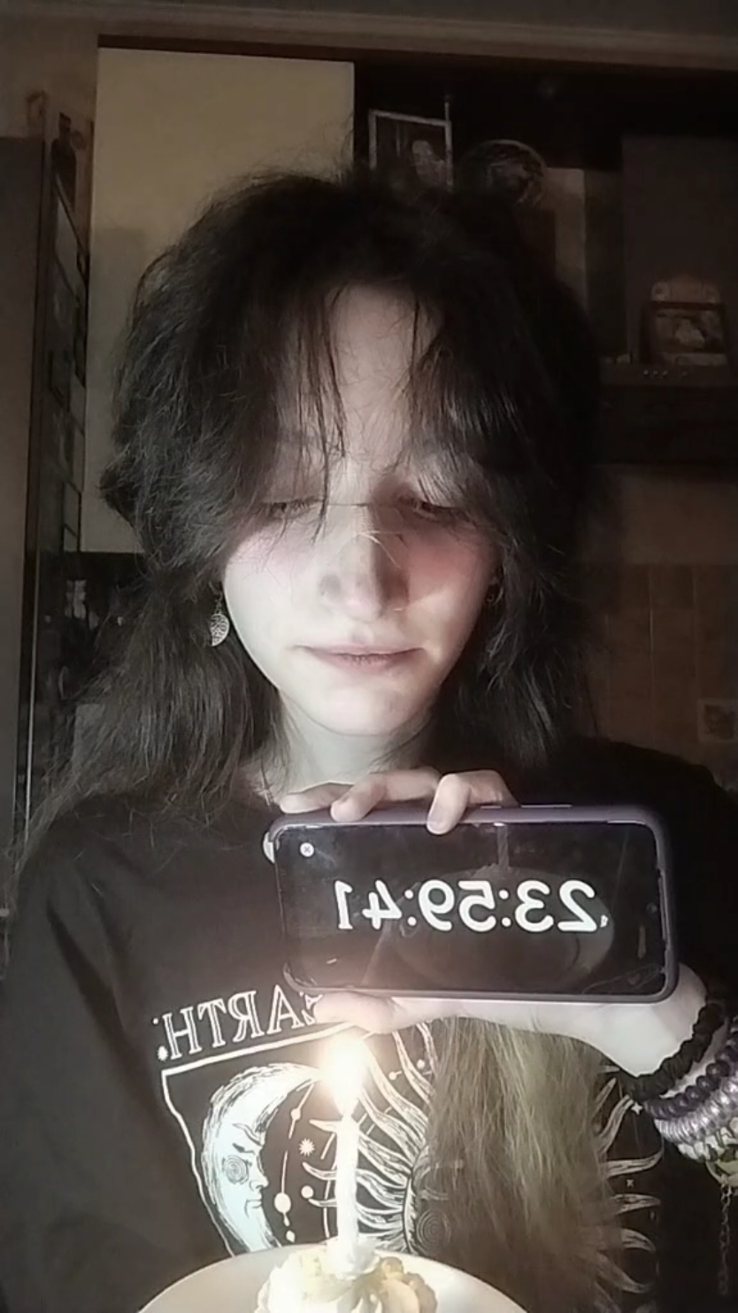 @‧₊ (!) 𝚌𝚊𝚛𝚛𝚒𝚒𝚝. ム `