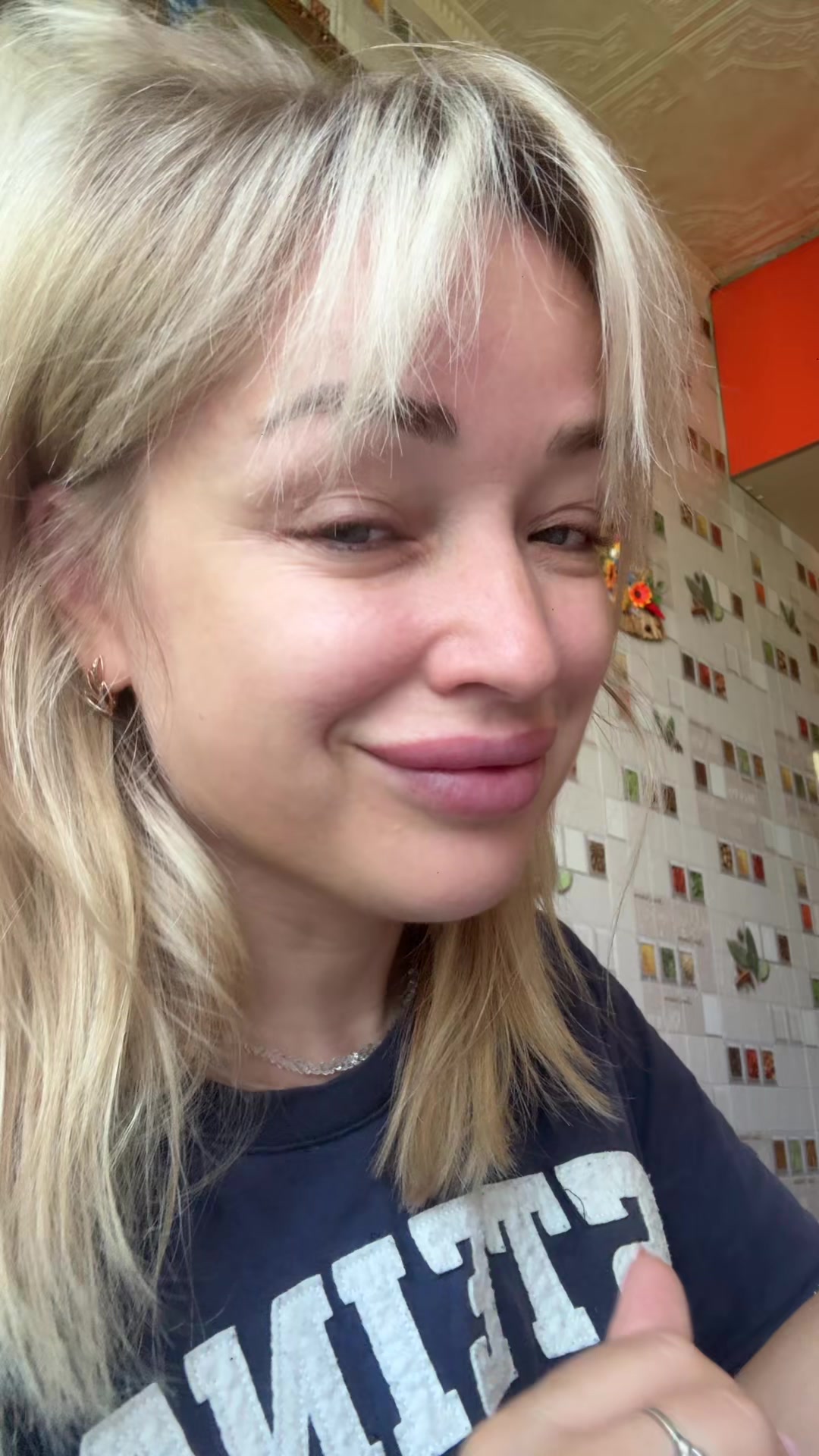 @Vera
