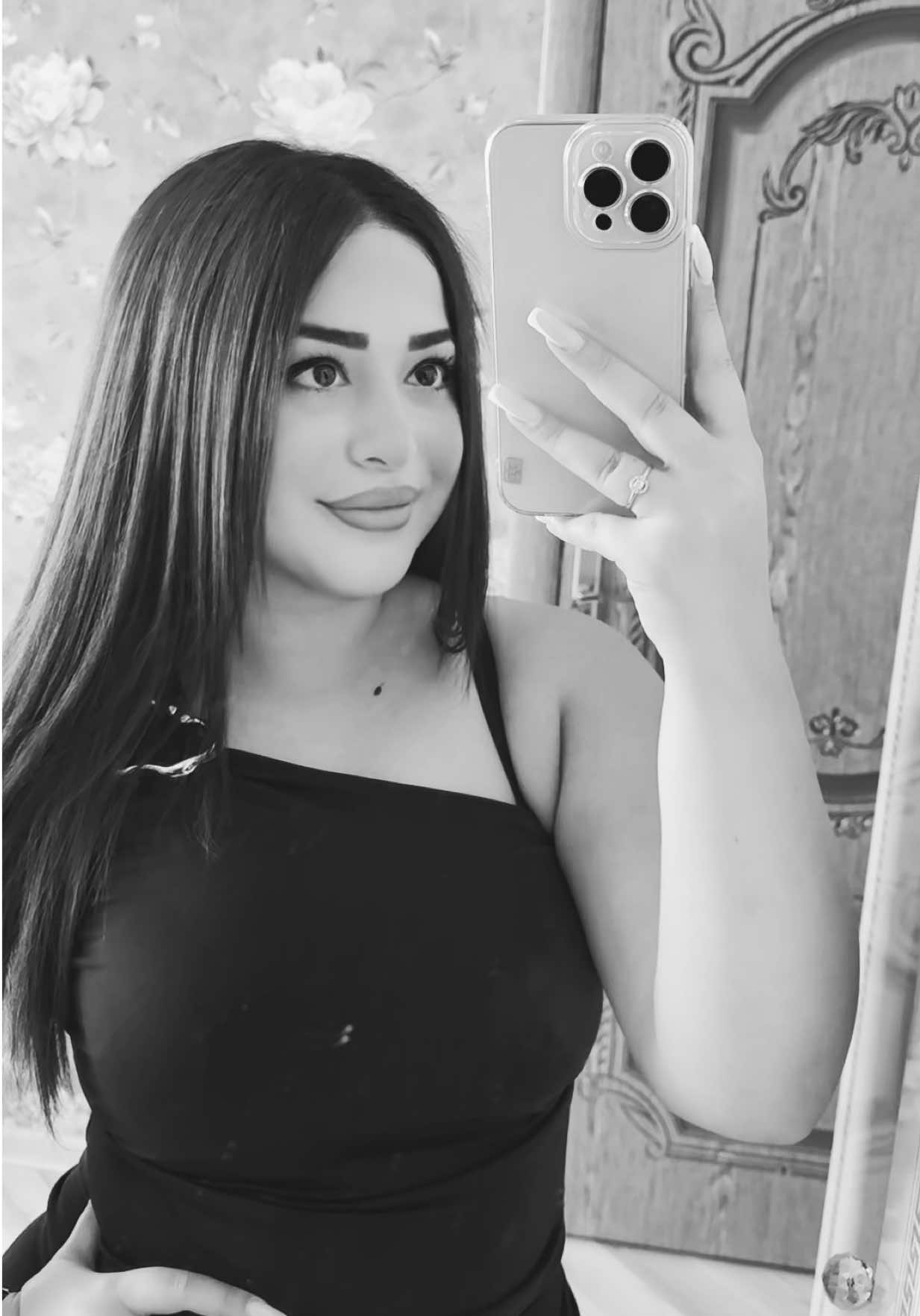@&Ccedil;inarə Aşurova