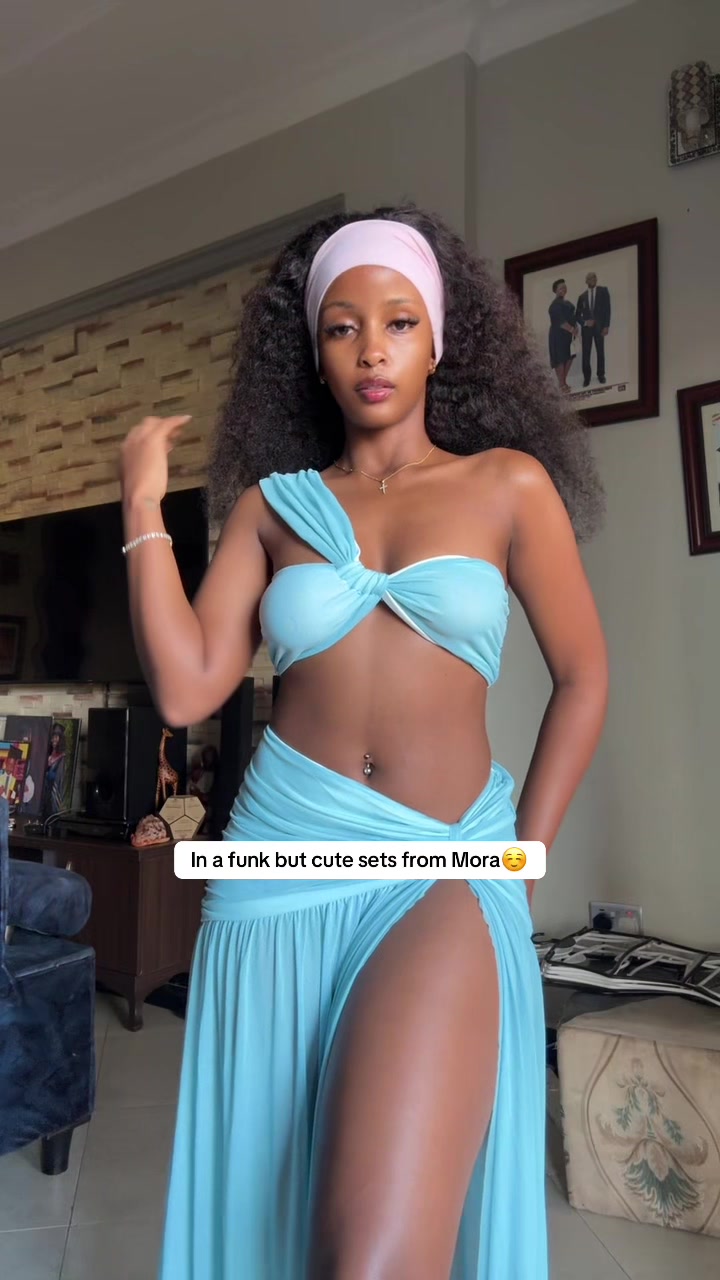 @.thickiana