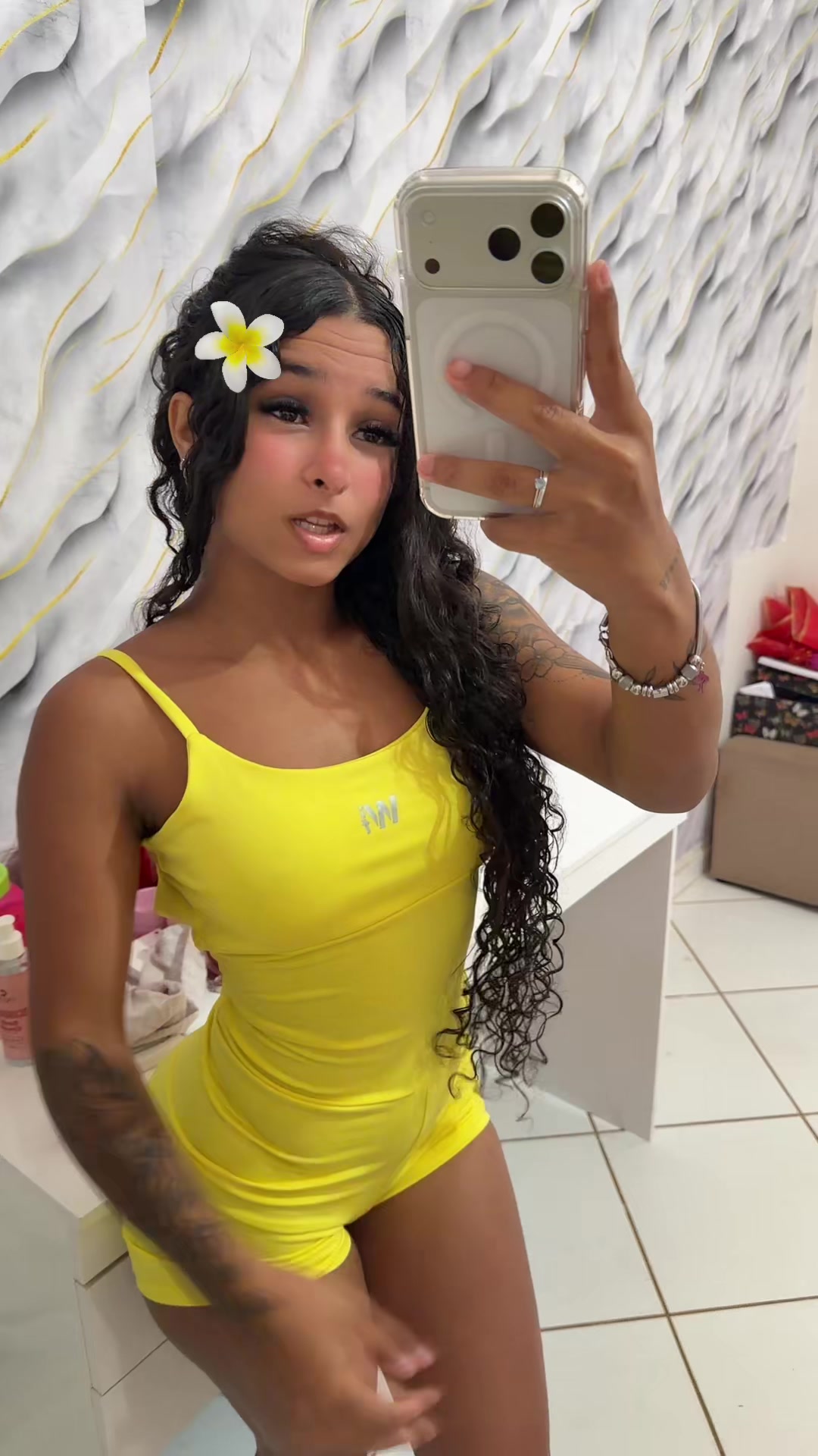 @00_laylinhaa