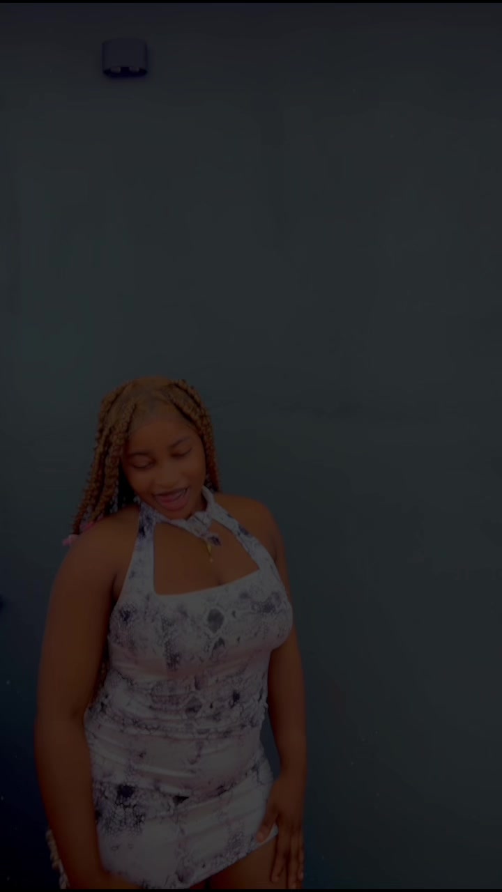 @Mirabell👅🥵
