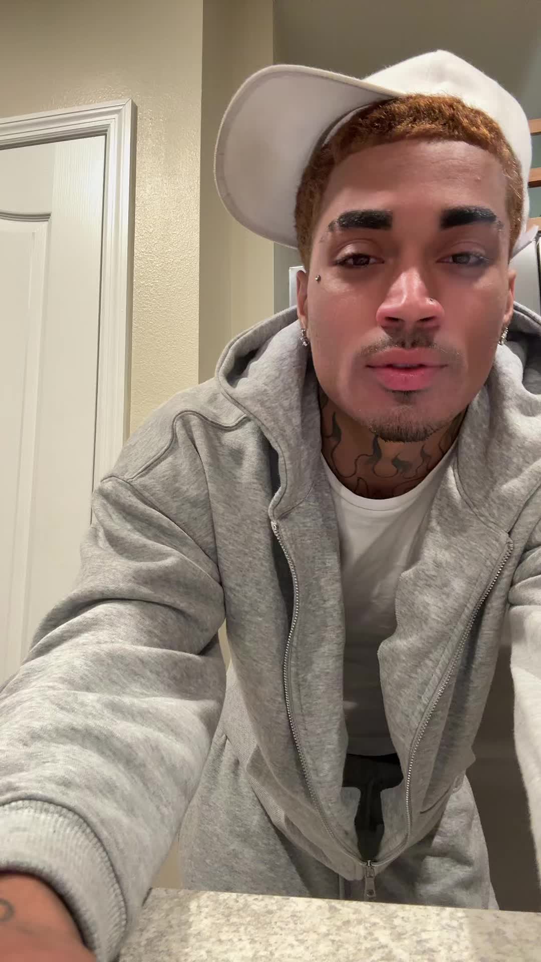 @โ