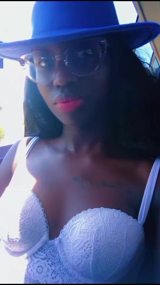 @Pretty ๐ Queen ๐