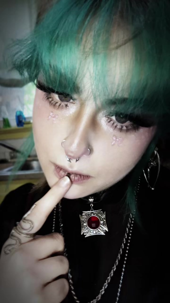 @Vomit