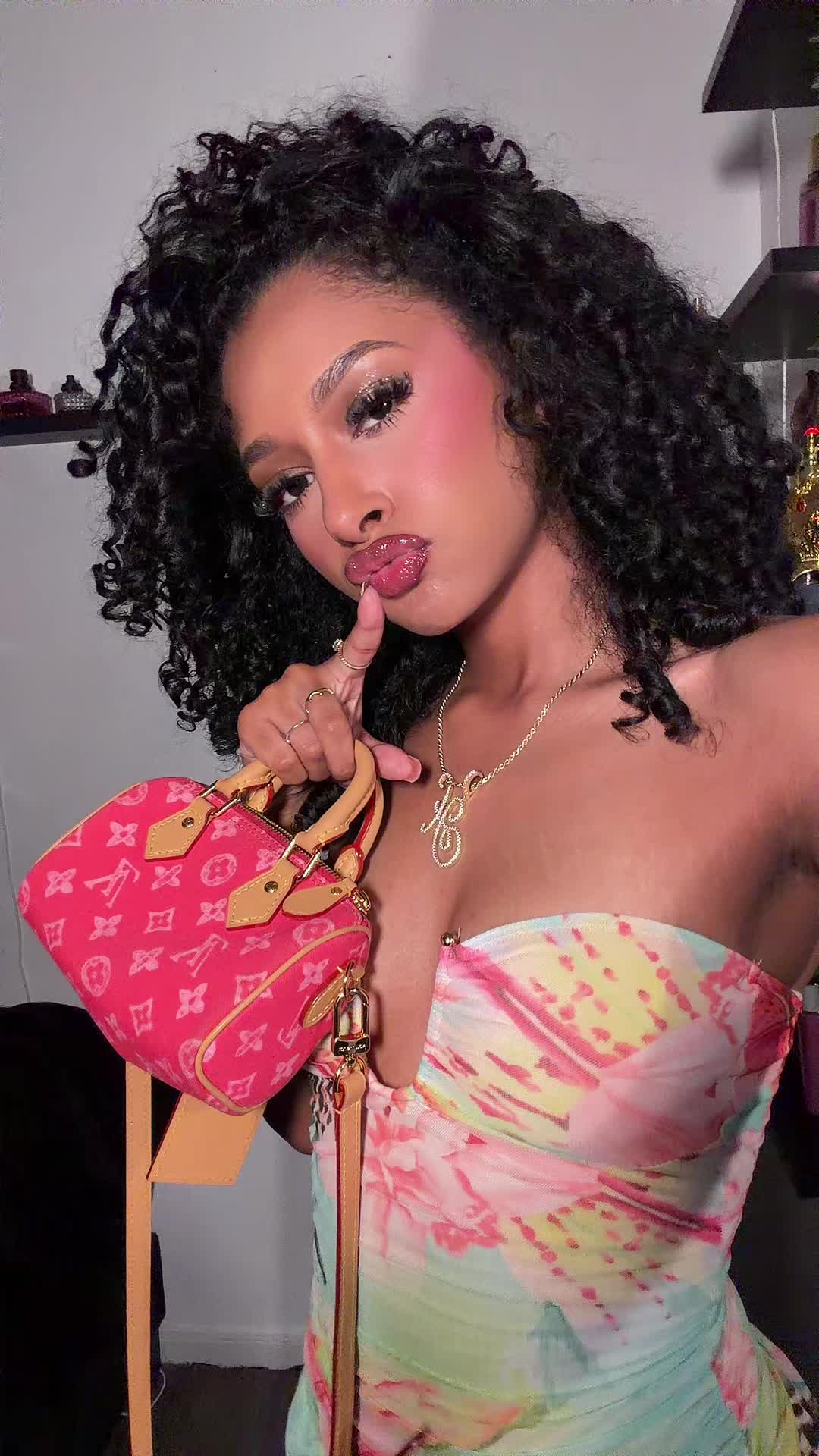 @MsTexas.
