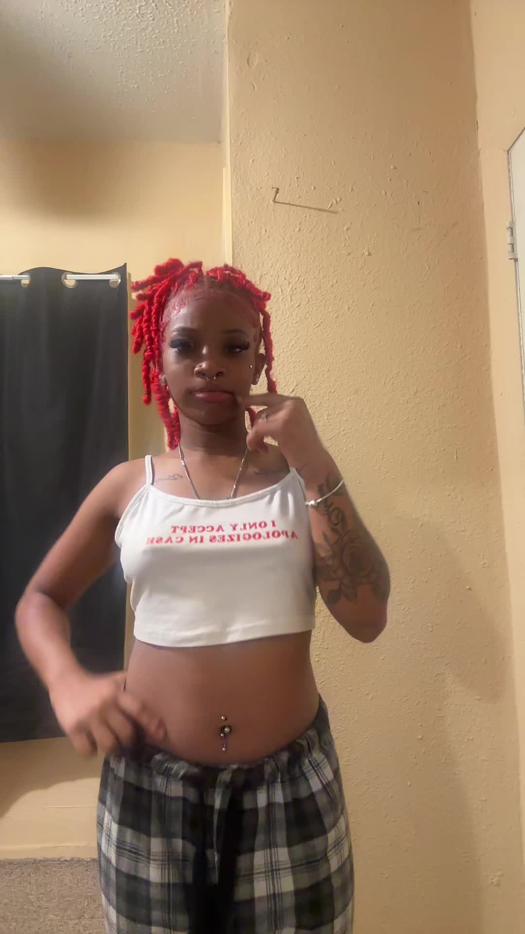 @👩🏽❤️💋👩🏽
