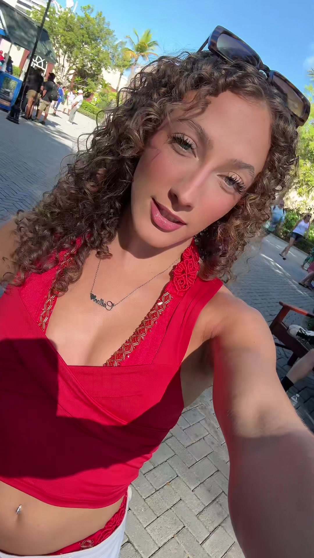 @dontmindme👯&zwj;♀️