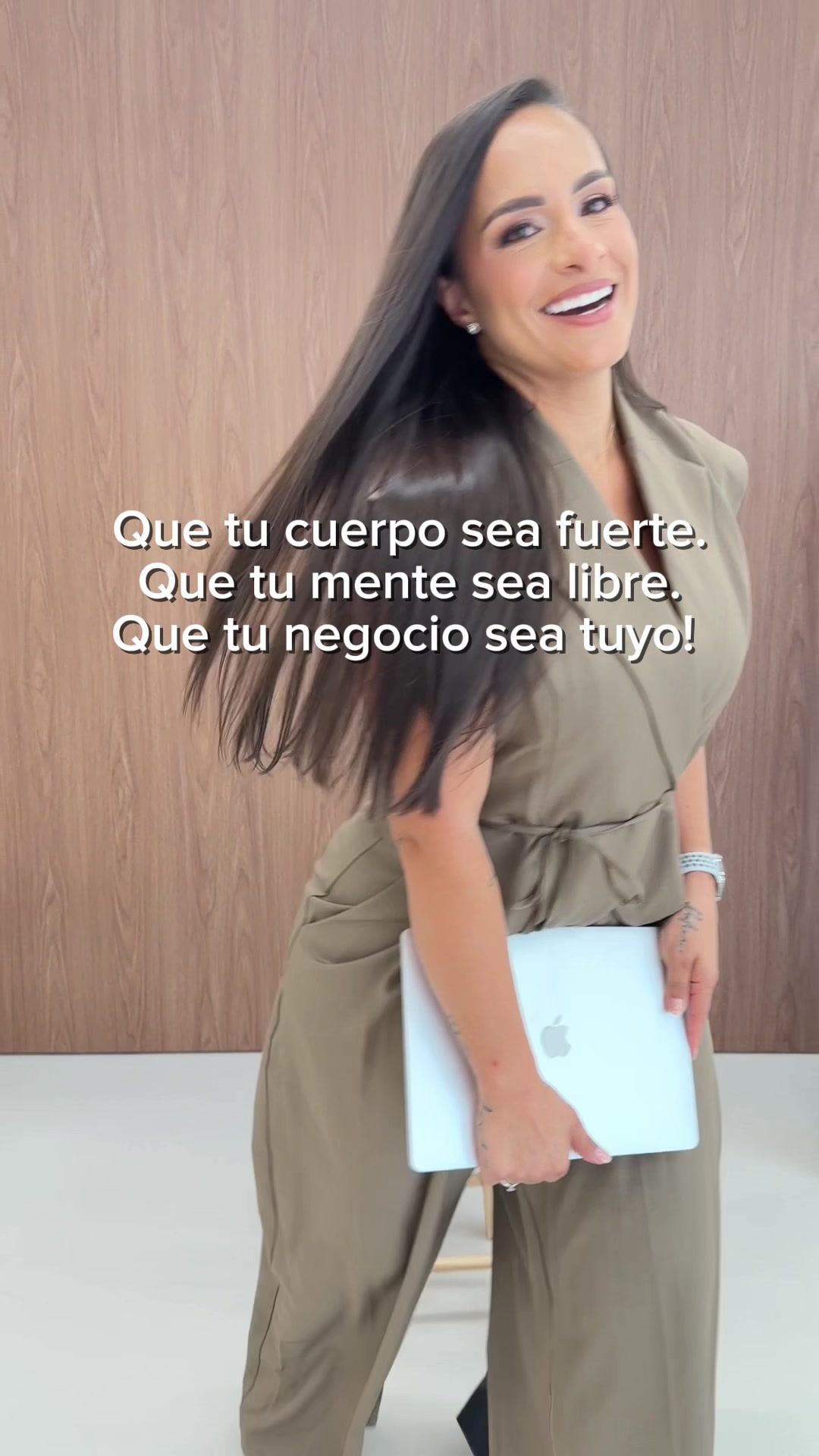 @Aleja- Tu bestie en redes