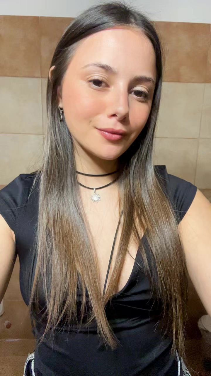 @Vickyy