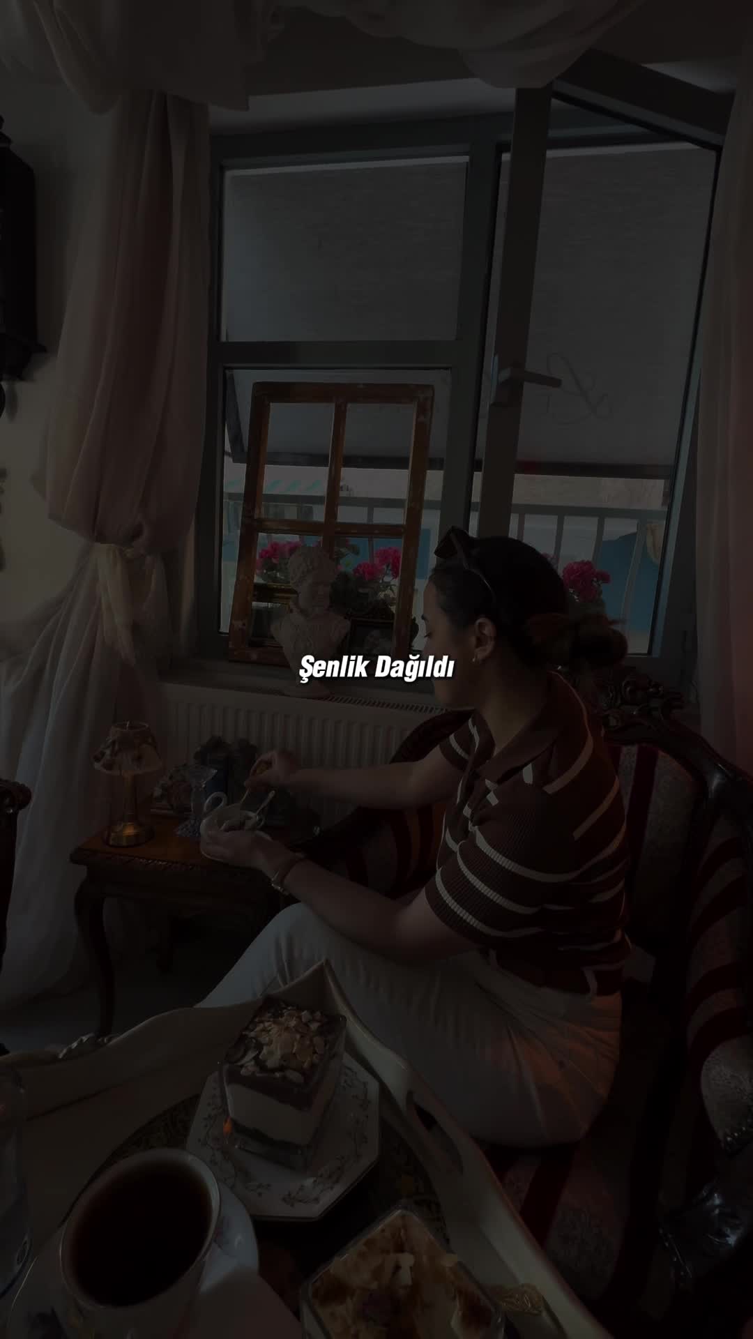 @Ebru &G&ouml;khan