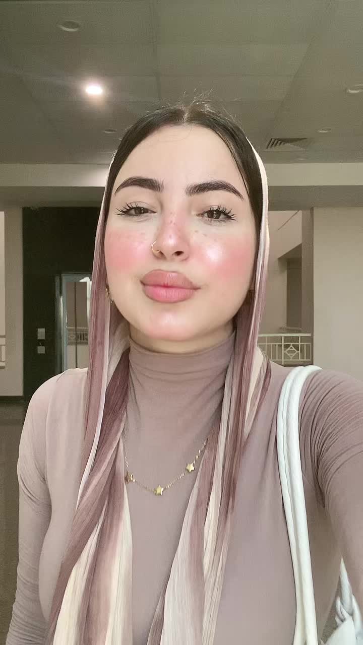 @FARAH🕊️