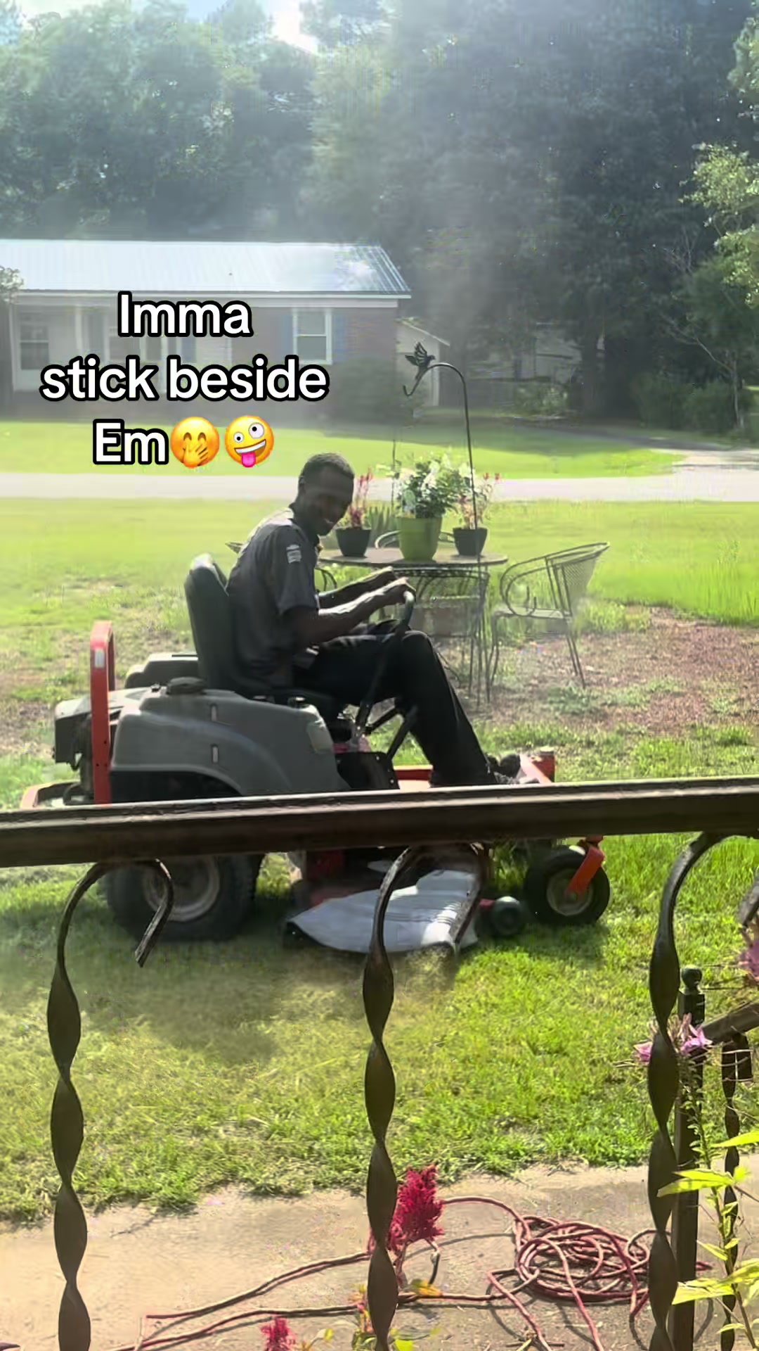 @melrotett