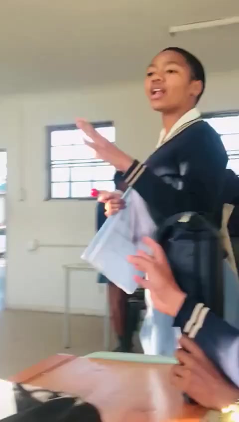 @Isakhanya