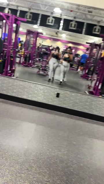@Hercurvelifestyle + Fitness