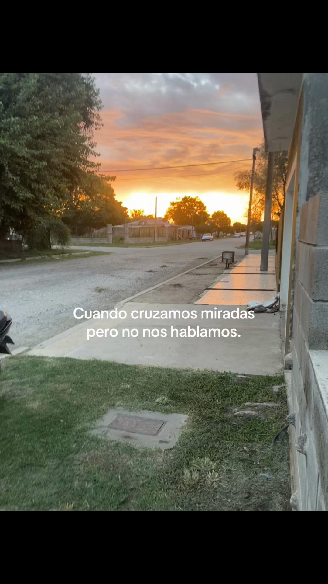 @Un_poco_de_indirectas