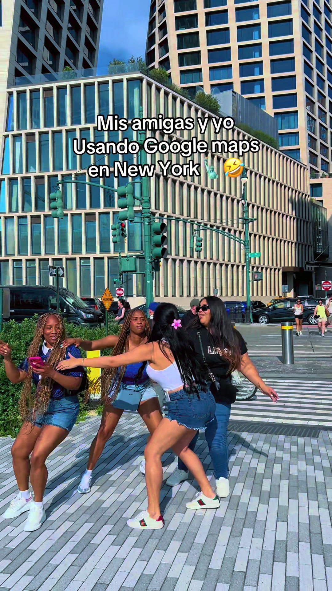 @Mayra Lucía🇭🇳