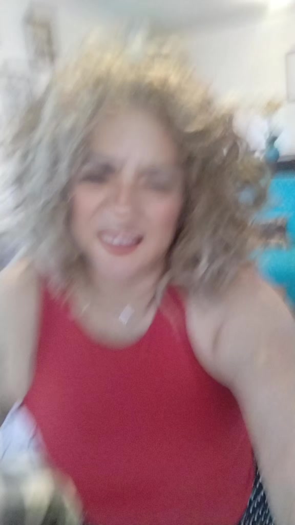 @ELI_FLO2000