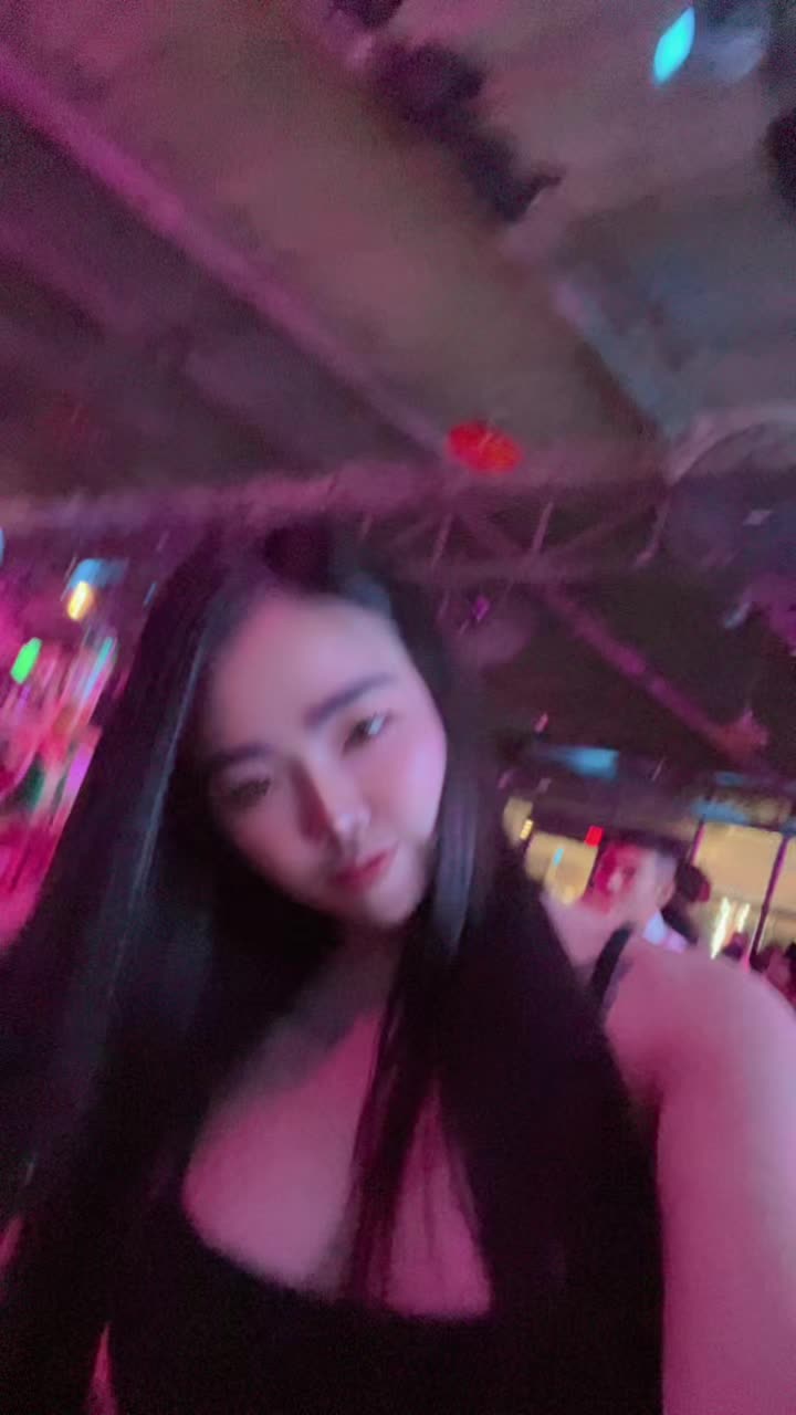 @Praewwee