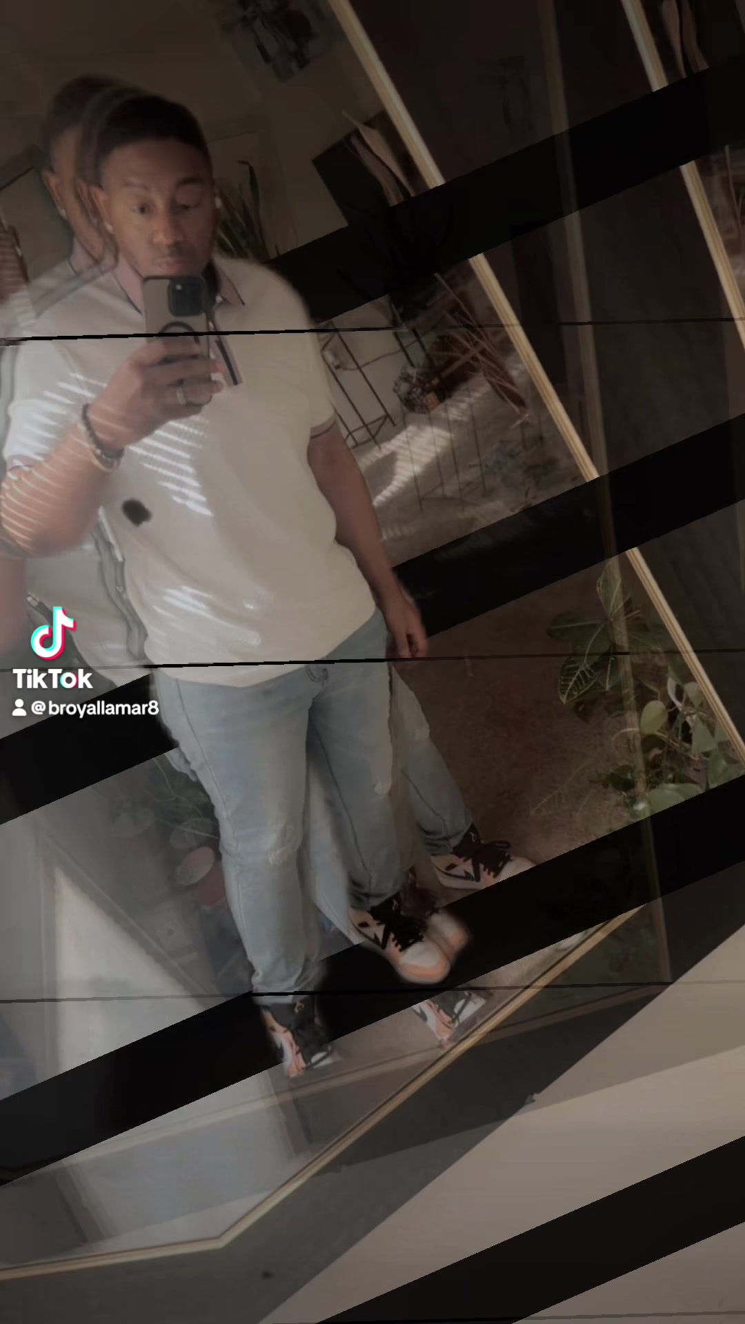 @B&rsquo;Royal Lamar