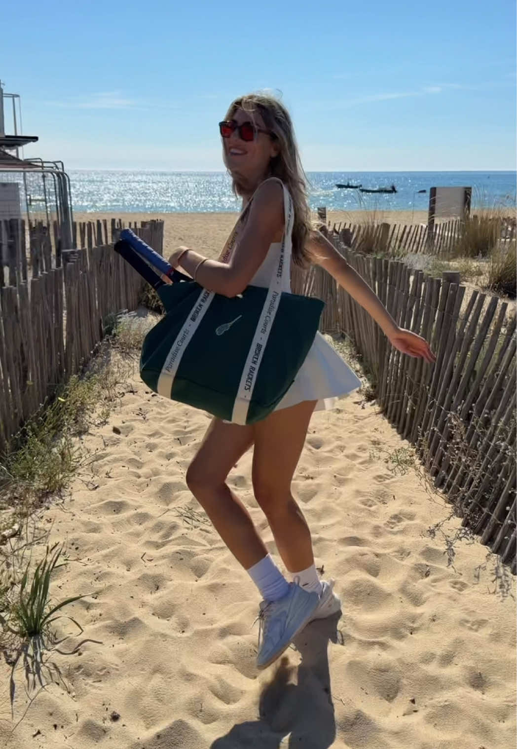 @ISIDORA