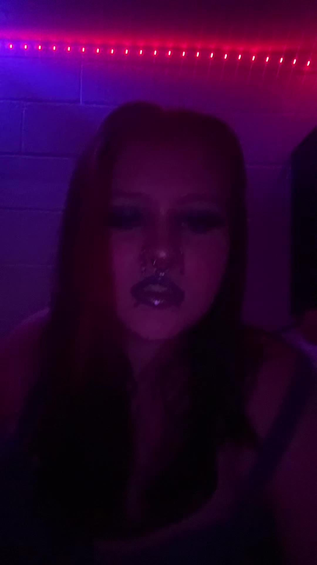 @️