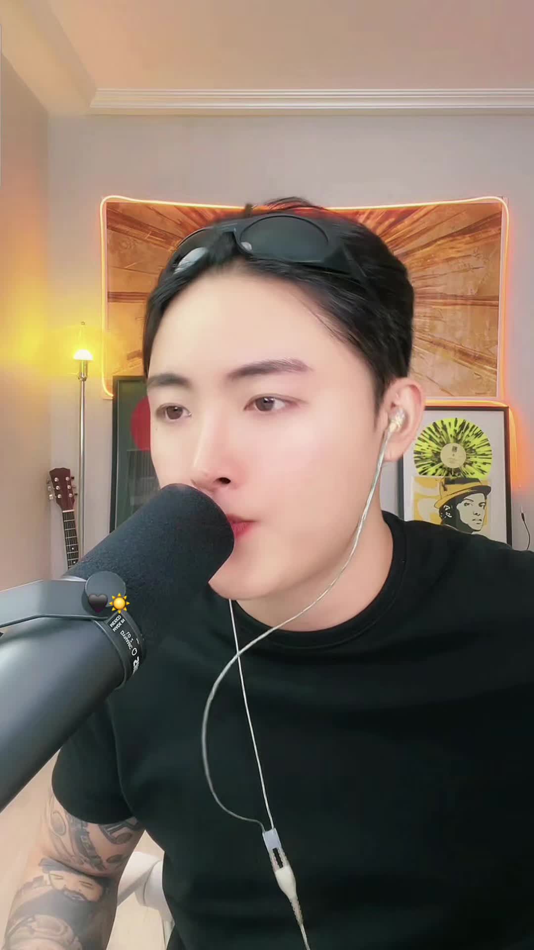 @🖤˚⋆선샤인⋆˚☀️