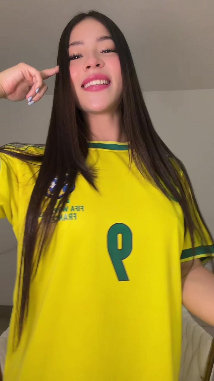 @annacherry.7
