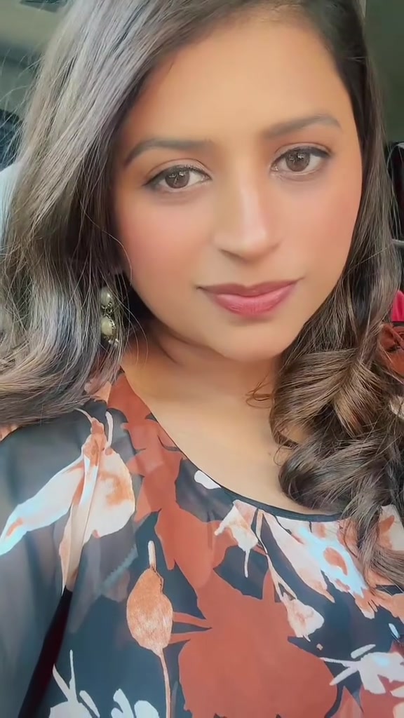 @🧿@earthy.@Vani🧿