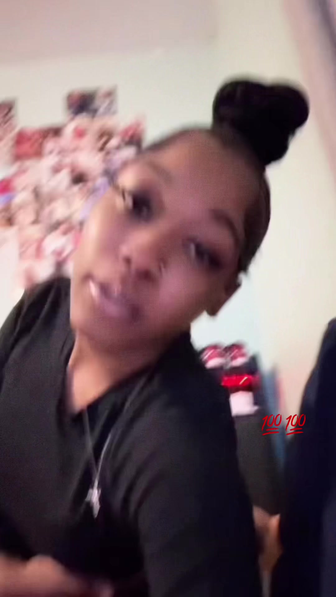 @femaleehendrix__