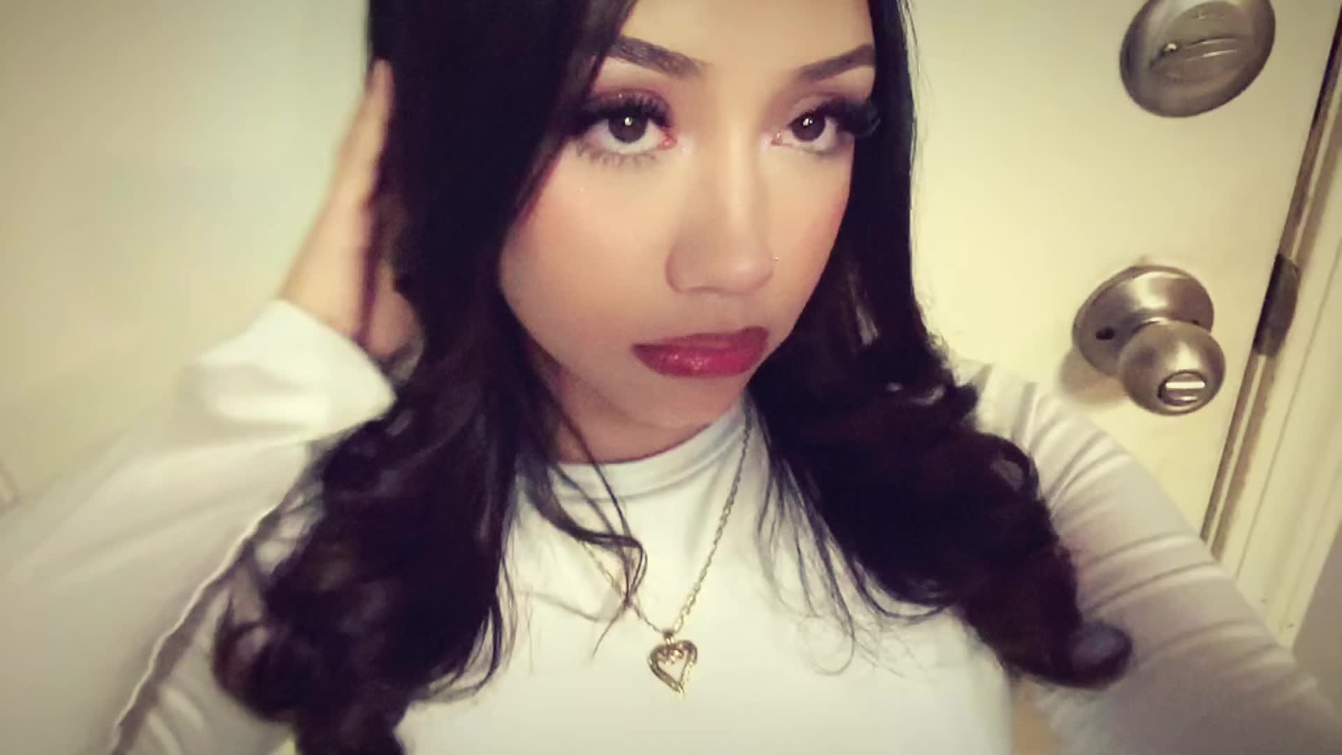 @envyia_