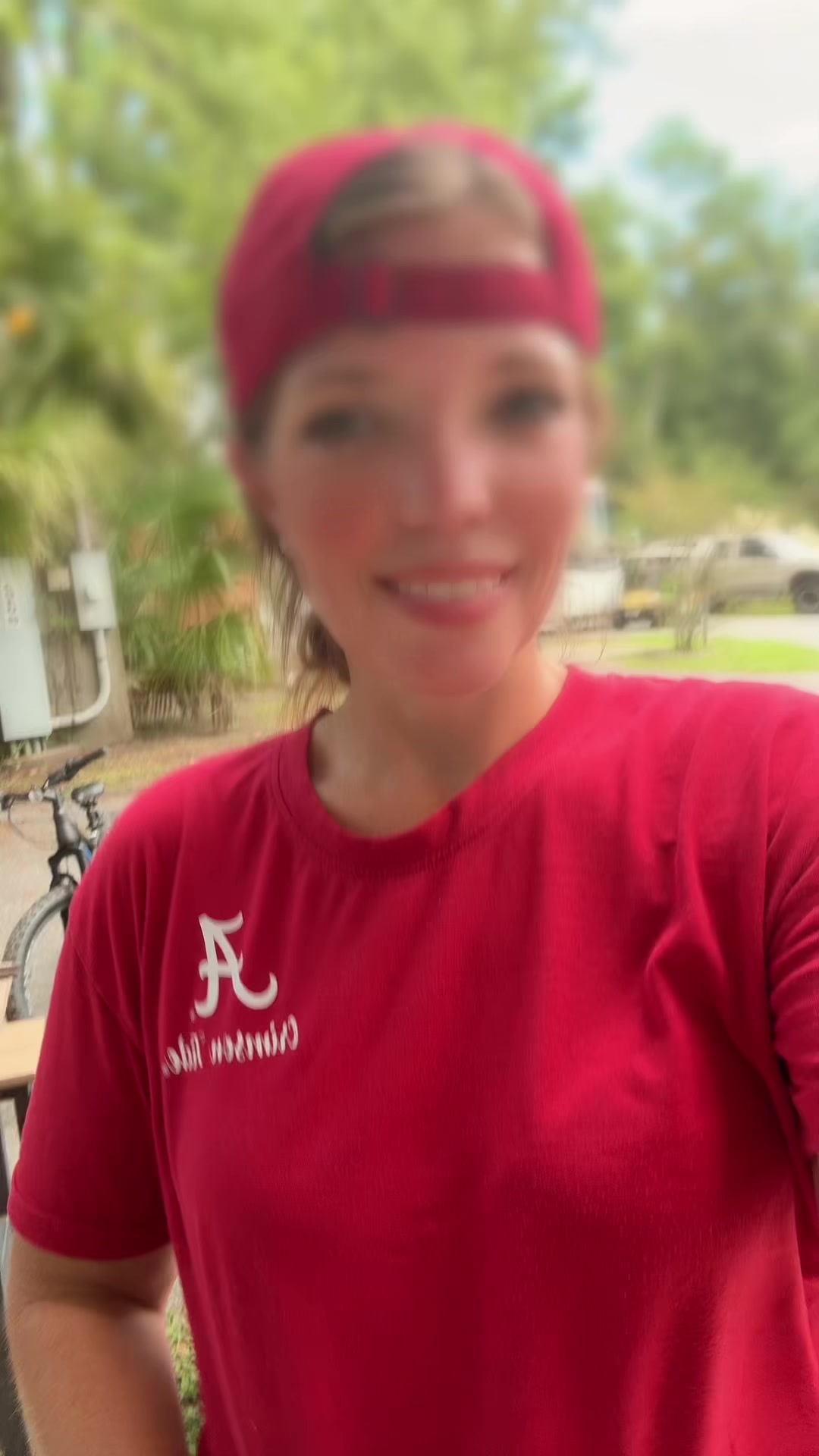 @HotwifeKat