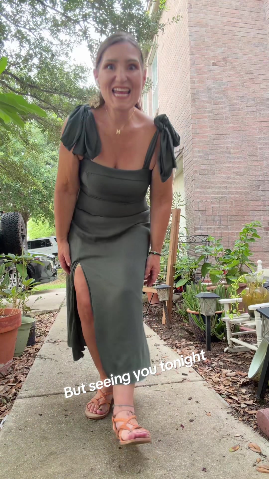 @HolliBari