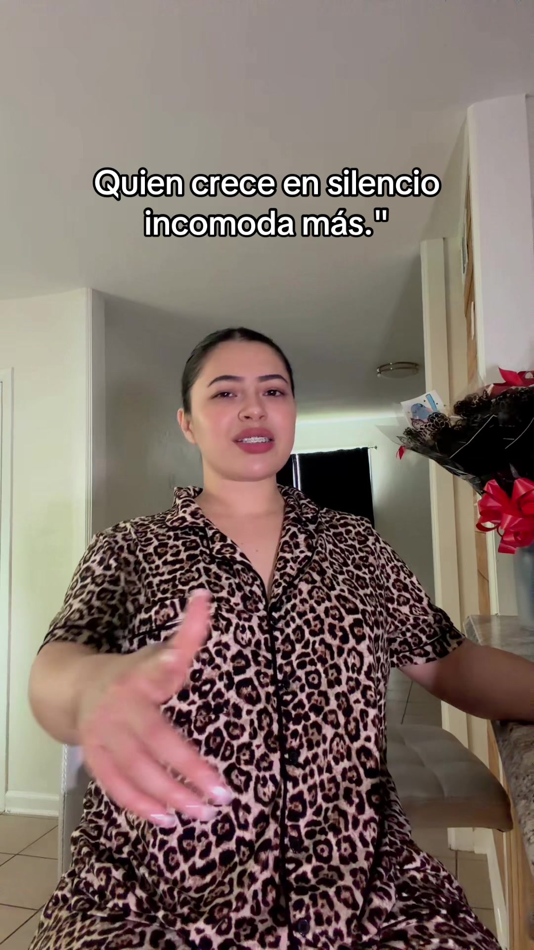 @Vaquerita👩🏻&zwj;🌾 latina