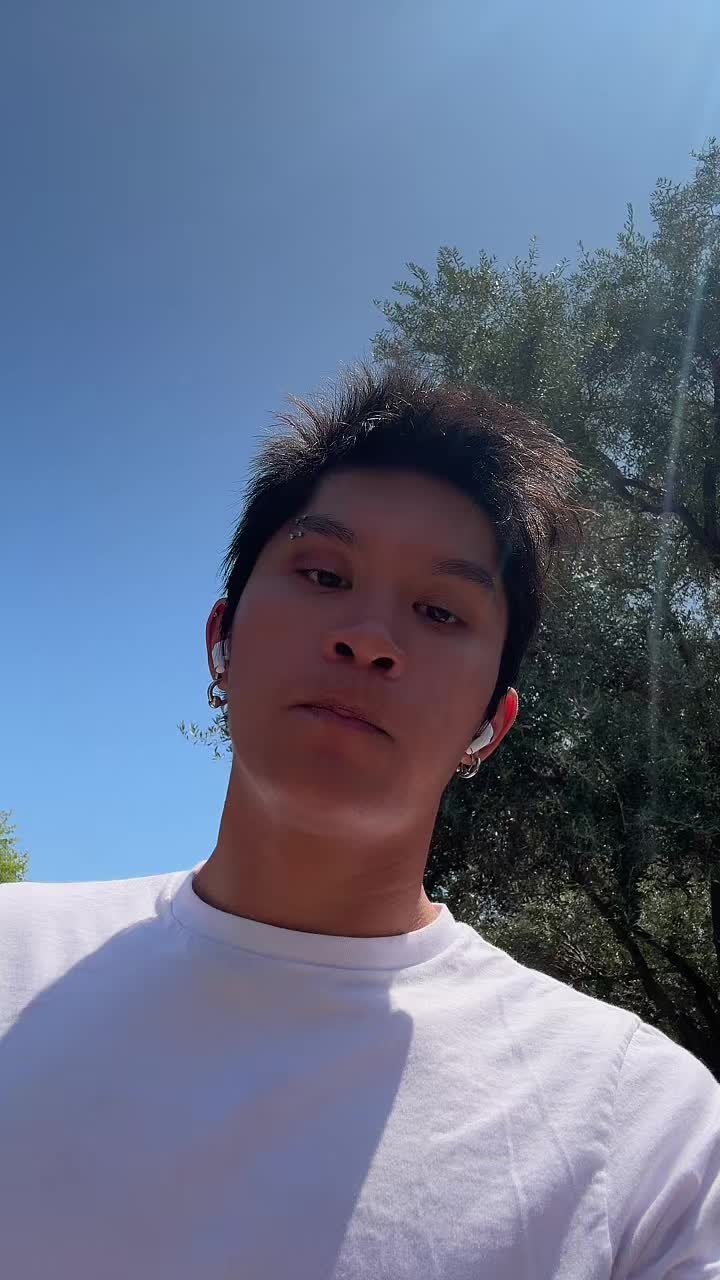 @🐰